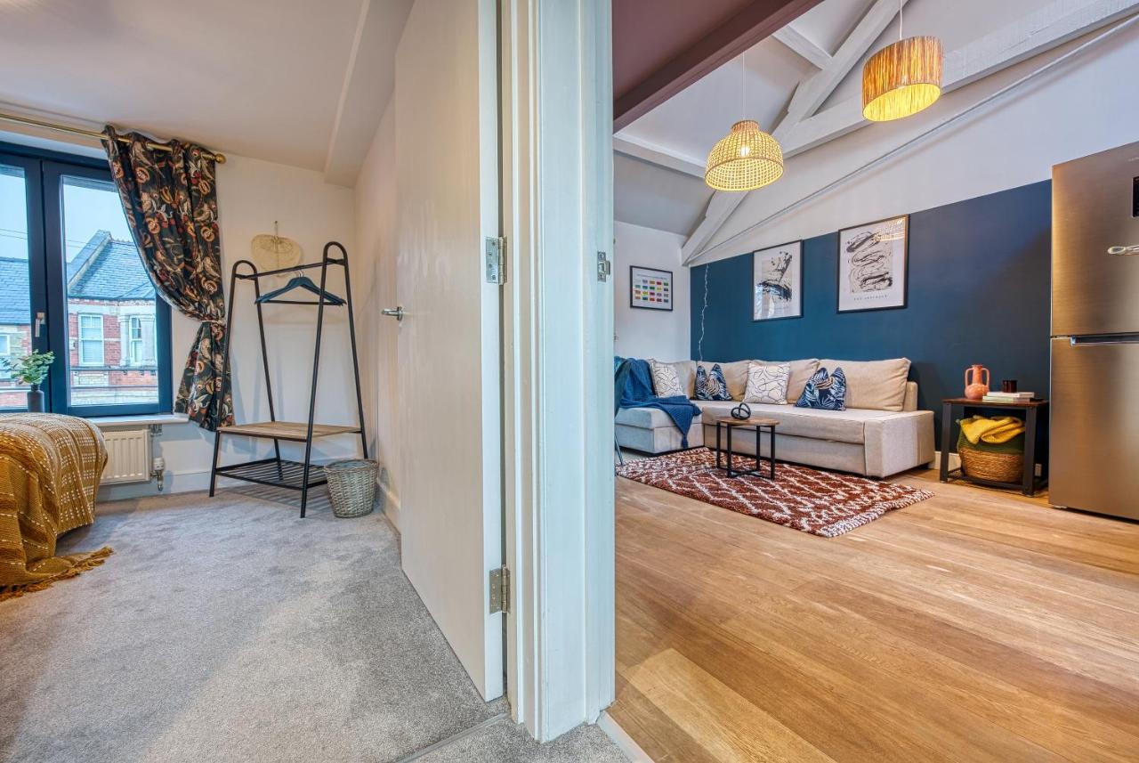 Ashcroft Loft By Timeless Stays - Stunning 3 Bedroom, 2 Bathrooms, Charming Central Apartment Featuring A Balcony Cirencester Exterior foto